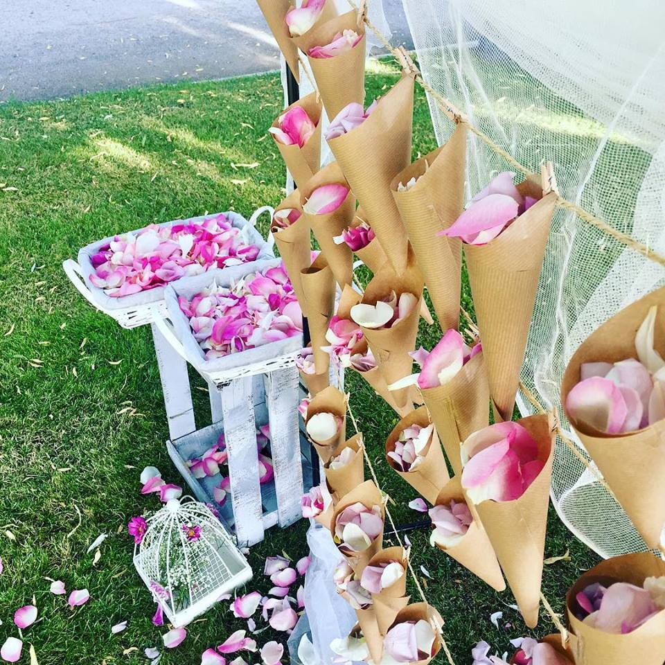 Arreglos florales para bodas al aire libre