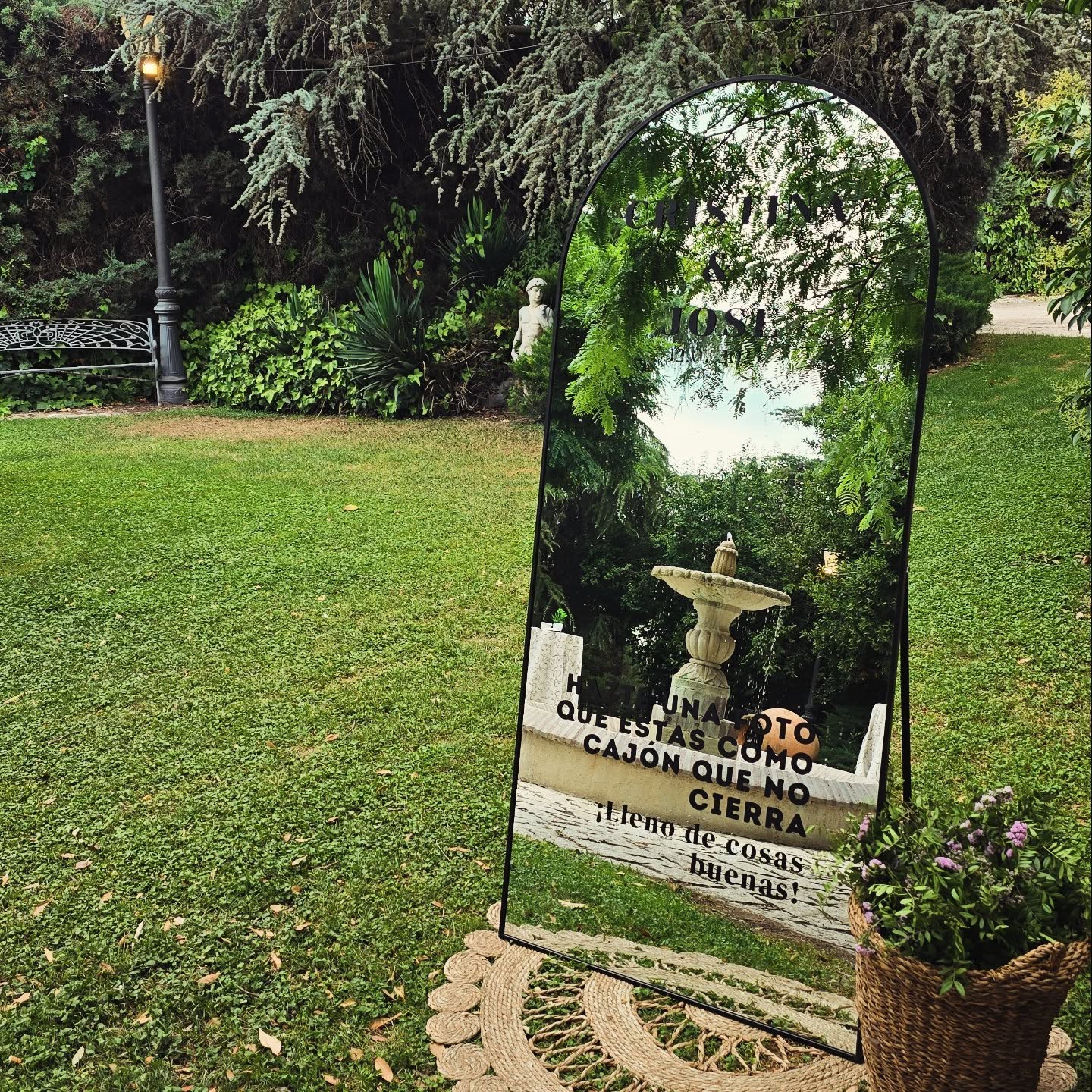 Jardín con espejo